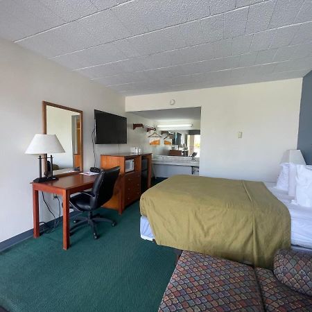 Horseshoe Curve Lodge Altoona Exterior photo