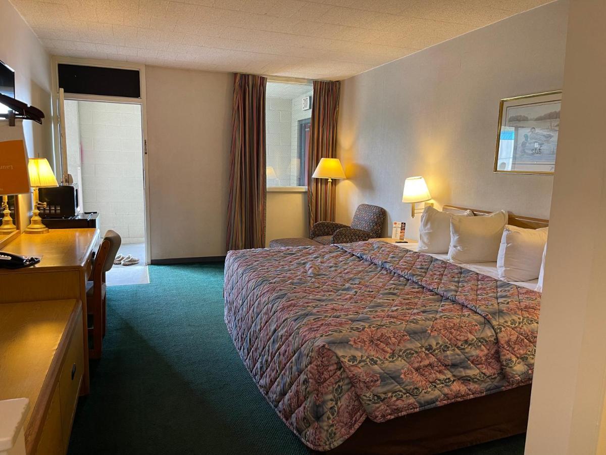 Horseshoe Curve Lodge Altoona Exterior photo